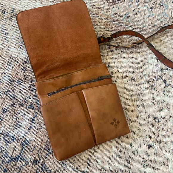 🛑SOLD Patricia Nash Rosa Brown Leather Studded Crossbody Bag - Picture 4 of 9